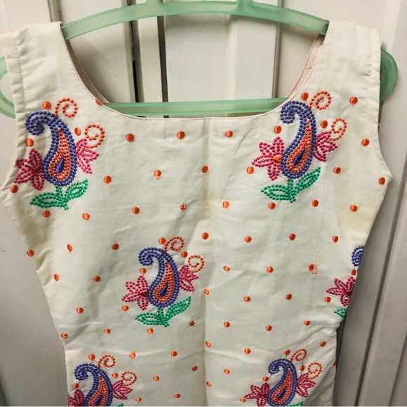 Embroidered kurta ethnic wear - Picture 7 of 8